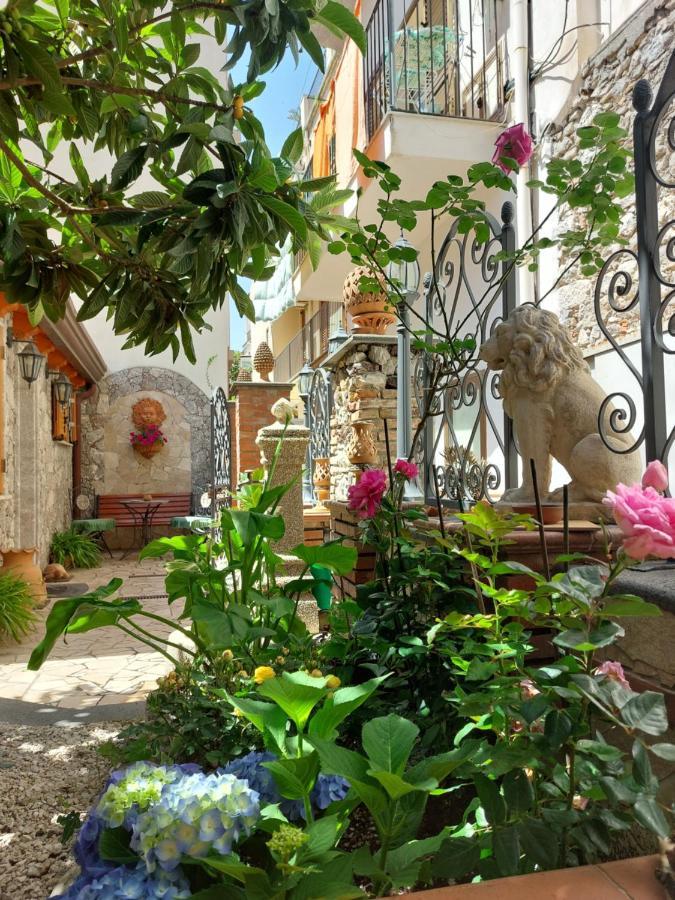 Апартаменти Giardino Del Sole Таорміна Екстер'єр фото