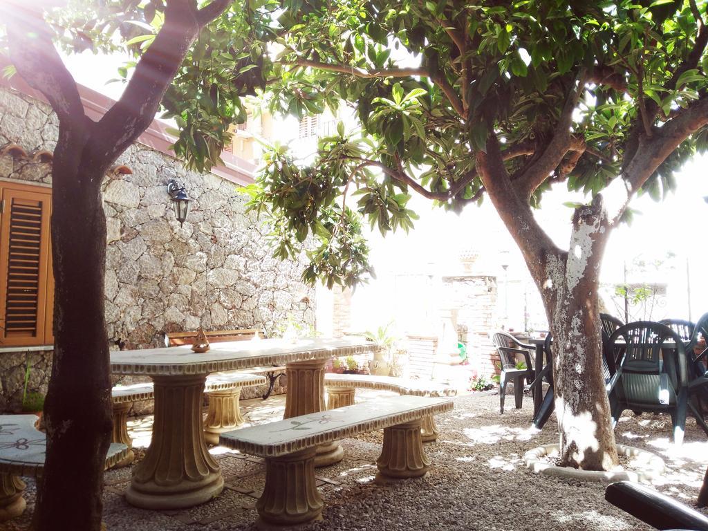 Апартаменти Giardino Del Sole Таорміна Екстер'єр фото